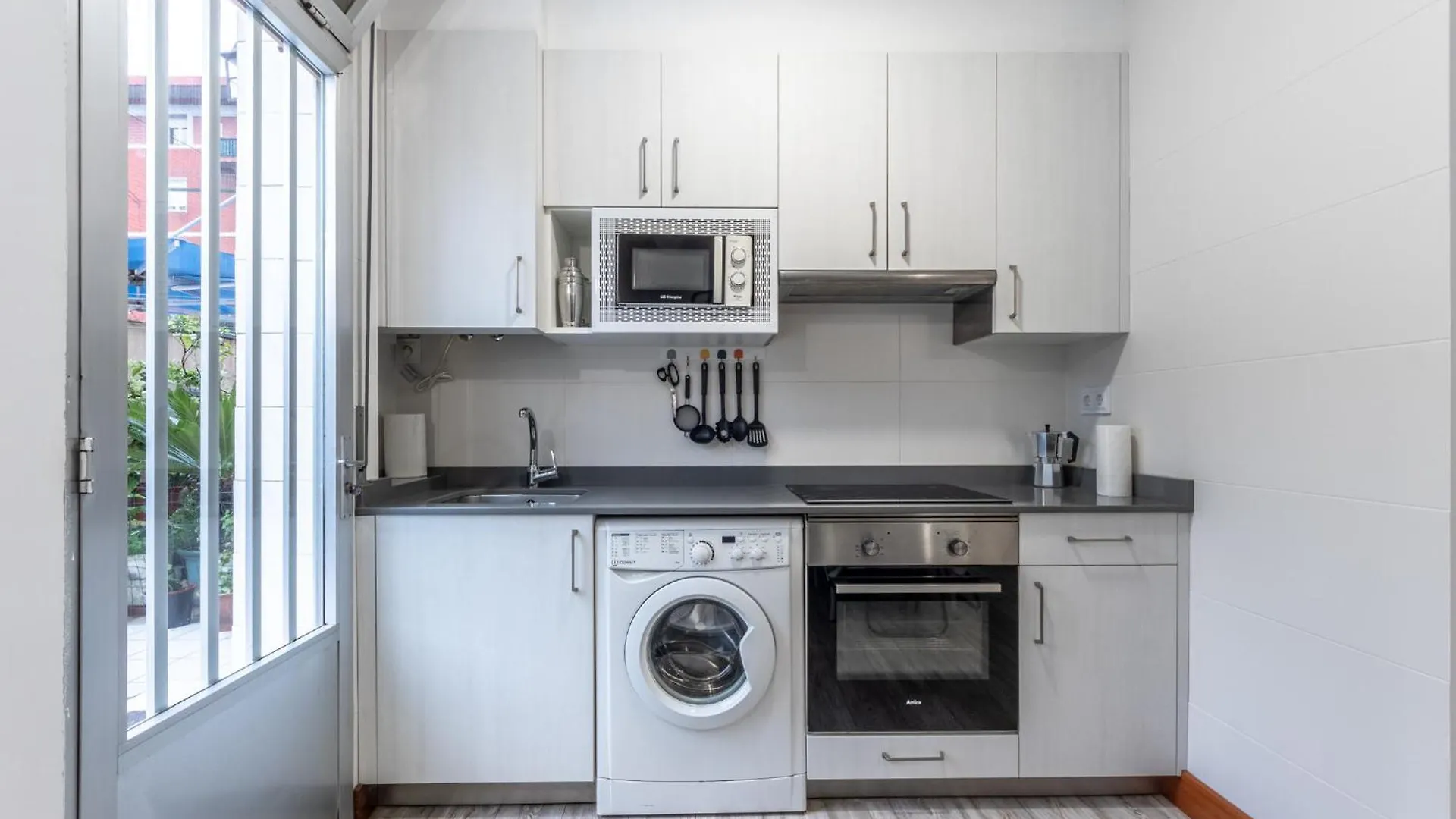 Kampion By People Rentals Bilbao